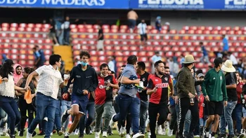 Al menos 22 heridos en pelea entre hinchas en México Al menos 22 heridos en pelea entre hinchas en México