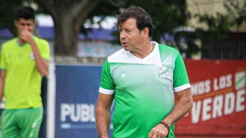 Erwin Sánchez: “Los partidos entre equipos cruceños son siempre complicados” Erwin Sánchez: “Los partidos entre equipos cruceños son siempre complicados”