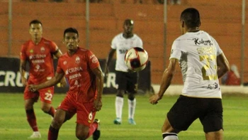 Royal Pari y Guabirá abrirán la fecha 13 del torneo Apertura este viernes Royal Pari y Guabirá abrirán la fecha 13 del torneo Apertura este viernes