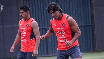 Martins está entre los 20 convocados para jugar este domingo el clásico paraguayo Martins está entre los 20 convocados para jugar este domingo el clásico paraguayo