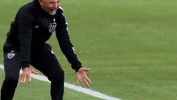 Argentino Sampaoli, técnico del Mineiro de Brasil, contrae el Covid-19 Argentino Sampaoli, técnico del Mineiro de Brasil, contrae el Covid-19