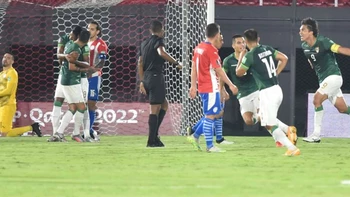 Goles de Martins y Céspedes le dan a Bolivia la victoria transitoria sobre Paraguay en Asunción (1-2) Goles de Martins y Céspedes le dan a Bolivia la victoria transitoria sobre Paraguay en Asunción (1-2)