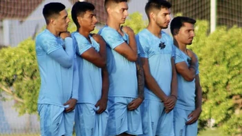 Blooming: los jugadores se mantienen en paro por demanda de sueldos Blooming: los jugadores se mantienen en paro por demanda de sueldos