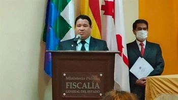 Fiscal de Santa Cruz dice que hay orden de aprehensión y de allanamientos de domicilios de directivos de la FBF Fiscal de Santa Cruz dice que hay orden de aprehensión y de allanamientos de domicilios de directivos de la FBF