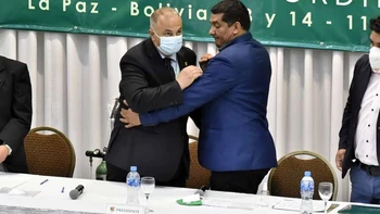 Fernando Costa fue elegido presidente de la FBF para concluir la gestión de César Salinas Fernando Costa fue elegido presidente de la FBF para concluir la gestión de César Salinas