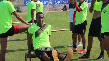 Este viernes, el líder del Apetura visita a Wilstermann, Royal Pari juega en Montero y Bolívar recibe a Guabirá Este viernes, el líder del Apetura visita a Wilstermann, Royal Pari juega en Montero y Bolívar recibe a Guabirá