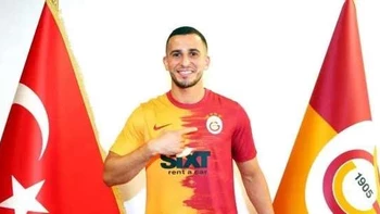 Un jugador del Galatasaray puede perder la vista por un accidente con pirotecnia Un jugador del Galatasaray puede perder la vista por un accidente con pirotecnia