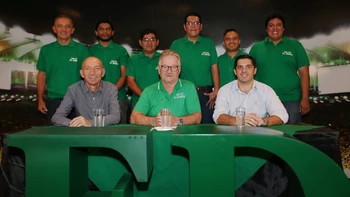 Dos grandes se unen en alianza por el fútbol Dos grandes se unen en alianza por el fútbol