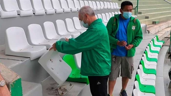 Según el SDD, la colocación de butacas en el Tahuichi es una obra no entregada Según el SDD, la colocación de butacas en el Tahuichi es una obra no entregada