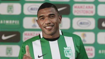 Oriente Petrolero ficha al volante colombiano Elkin Blanco y renueva con el defensor Daniel Franco Oriente Petrolero ficha al volante colombiano Elkin Blanco y renueva con el defensor Daniel Franco