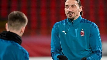 Ibrahimovic fue víctima de insultos racistas en Belgrado Ibrahimovic fue víctima de insultos racistas en Belgrado