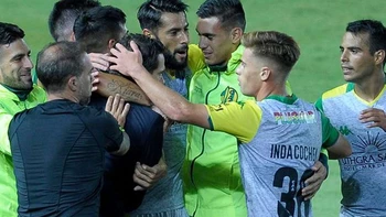 Después de dirigir su segundo partido con Aldosivi, Fernando Gago se enteró que su hermano murió Después de dirigir su segundo partido con Aldosivi, Fernando Gago se enteró que su hermano murió