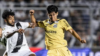 Miguel Terceros fue titular en la derrota (2-1) del Santos contra Velo Clube Miguel Terceros fue titular en la derrota (2-1) del Santos contra Velo Clube
