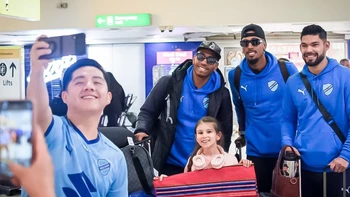Bolívar está en Inglaterra para continuar con su pretemporada (video) Bolívar está en Inglaterra para continuar con su pretemporada (video)