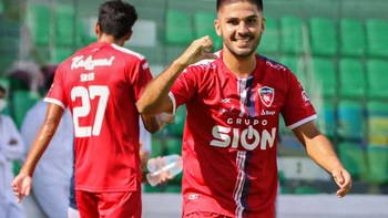 Royal Pari: un mediocampista es el goleador del equipo Royal Pari: un mediocampista es el goleador del equipo