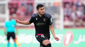 Adalid Terrazas ingresó en el segundo tiempo en la victoria del USM Alger Adalid Terrazas ingresó en el segundo tiempo en la victoria del USM Alger