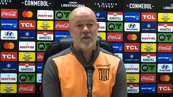 Zago dice que si jugaban “11 contra 11” en ambos partidos, la historia hubiera sido distinta Zago dice que si jugaban “11 contra 11” en ambos partidos, la historia hubiera sido distinta