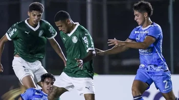 Blooming sufre una goleada en su debut en la Copa Libertadores Sub-20 ante Palmeiras (0-6) Blooming sufre una goleada en su debut en la Copa Libertadores Sub-20 ante Palmeiras (0-6)