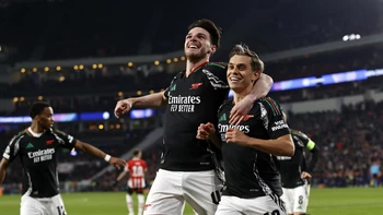 El Arsenal de Arteta golea 1-7 al PSV y acaricia los cuartos de final El Arsenal de Arteta golea 1-7 al PSV y acaricia los cuartos de final