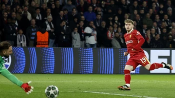 El Liverpool resiste y castiga al PSG (0-1) con un gol inesperado de Elliott El Liverpool resiste y castiga al PSG (0-1) con un gol inesperado de Elliott