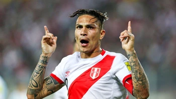 Óscar Ibáñez, nuevo técnico peruano, llama a Guerrero y Carrillo para Bolivia y Venezuela Óscar Ibáñez, nuevo técnico peruano, llama a Guerrero y Carrillo para Bolivia y Venezuela