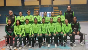 Selección femenina de futsal trabaja con miras a la Copa América de Brasil Selección femenina de futsal trabaja con miras a la Copa América de Brasil