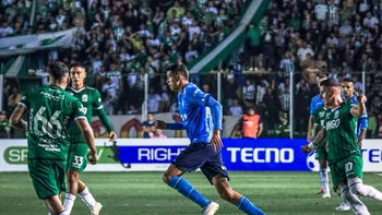El clásico cruceño en el torneo todos contra todos se jugará en la fecha 11 El clásico cruceño en el torneo todos contra todos se jugará en la fecha 11