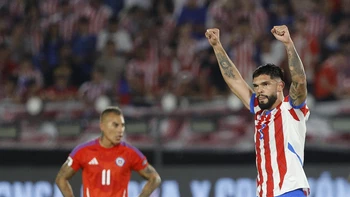 Paraguay venció (1-0) a Chile y se afianza en la zona de clasificación Paraguay venció (1-0) a Chile y se afianza en la zona de clasificación