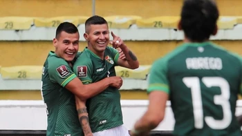Juan Carlos Arce: “Hay que tratar de sumar de a tres ante Uruguay” Juan Carlos Arce: “Hay que tratar de sumar de a tres ante Uruguay”