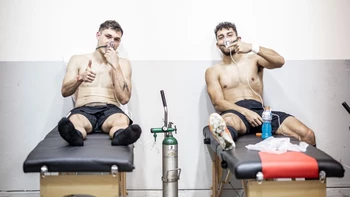 Una foto de la selección uruguaya en El Alto causa polémica Una foto de la selección uruguaya en El Alto causa polémica