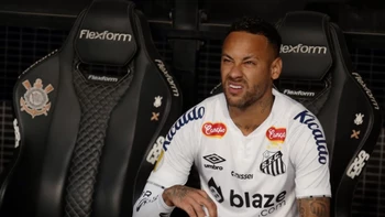 Neymar se someterá a un plan de "transición física" para evitar nuevas lesiones Neymar se someterá a un plan de "transición física" para evitar nuevas lesiones