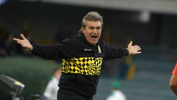 El técnico colombiano Armando Osma muere de forma súbita en un entrenamiento en Ecuador El técnico colombiano Armando Osma muere de forma súbita en un entrenamiento en Ecuador