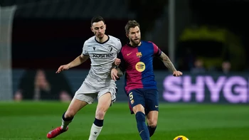 El Barcelona presenta alegaciones al recurso de Osasuna por alineación indebida de Martínez El Barcelona presenta alegaciones al recurso de Osasuna por alineación indebida de Martínez