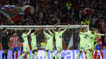 El Barcelona eliminó al Atlético (1-0) y pasó a la final de la Copa del Rey El Barcelona eliminó al Atlético (1-0) y pasó a la final de la Copa del Rey