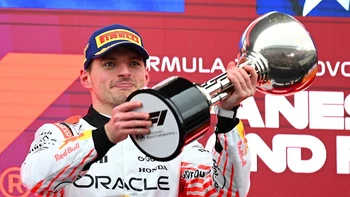 Max Verstappen se queda con el GP de Japón y se acerca al liderato Max Verstappen se queda con el GP de Japón y se acerca al liderato