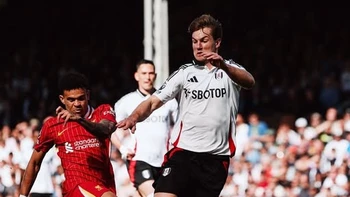 El Fulham venció (3-2) al Liverpool y retrasa la fiesta del campeón El Fulham venció (3-2) al Liverpool y retrasa la fiesta del campeón