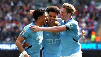 Manchester City vence 5-2 al Palace y mantiene vivas sus aspiraciones europeas Manchester City vence 5-2 al Palace y mantiene vivas sus aspiraciones europeas