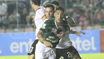 Ricardo Centurión volvió al fútbol profesional después de 729 días Ricardo Centurión volvió al fútbol profesional después de 729 días