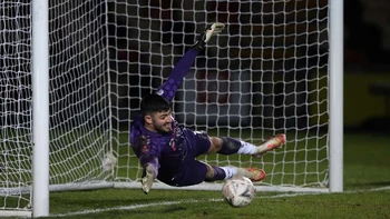 Un arquero inglés bate récord del gol desde mayor distancia Un arquero inglés bate récord del gol desde mayor distancia