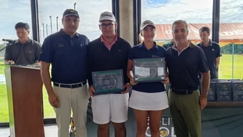 Vicente Quiroga y Sofía Blanco se impusieron en la Vuelta Bolivia de Golf Vicente Quiroga y Sofía Blanco se impusieron en la Vuelta Bolivia de Golf