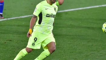 Luis Suárez aporta con un doblete para que Atlético Madrid sea más líder Luis Suárez aporta con un doblete para que Atlético Madrid sea más líder