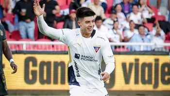Villamil aportó con un gol en el triunfo (2-1) de Liga de Quito ante Aucas (video) Villamil aportó con un gol en el triunfo (2-1) de Liga de Quito ante Aucas (video)
