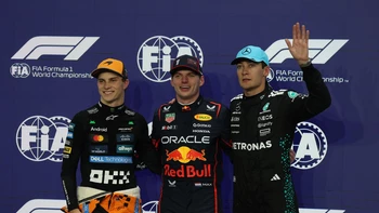 Verstappen aprovecha el error de Norris y se jugará la carrera con Piastri Verstappen aprovecha el error de Norris y se jugará la carrera con Piastri