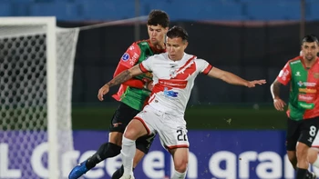 Nacional Potosí no pudo sostener el triunfo ante Boston River y cayó por 2-1 Nacional Potosí no pudo sostener el triunfo ante Boston River y cayó por 2-1