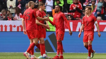 Bayern Múnich vence al Mainz y queda a un paso del título en la Bundesliga Bayern Múnich vence al Mainz y queda a un paso del título en la Bundesliga