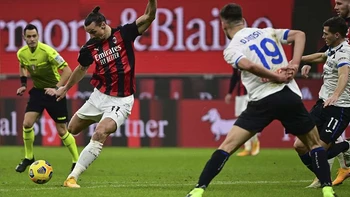El Milan es "campeón de invierno" pese a derrota, Inter solo empata El Milan es "campeón de invierno" pese a derrota, Inter solo empata