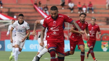 Guabirá se impone (2-0) a Univesitario de Vinto Guabirá se impone (2-0) a Univesitario de Vinto