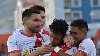 El líder arrasa: Always Ready venció (7-2) a Wilstermann en Cochabamba El líder arrasa: Always Ready venció (7-2) a Wilstermann en Cochabamba