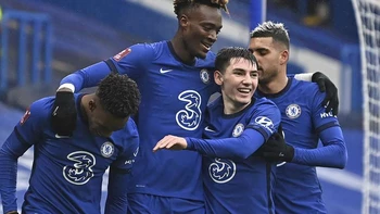 Un triplete de Abraham permite al Chelsea seguir en FA Cup Un triplete de Abraham permite al Chelsea seguir en FA Cup