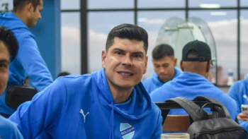 Carlos Lampe vuelve a una convocatoria oficial y viaja con Bolívar a Perú Carlos Lampe vuelve a una convocatoria oficial y viaja con Bolívar a Perú